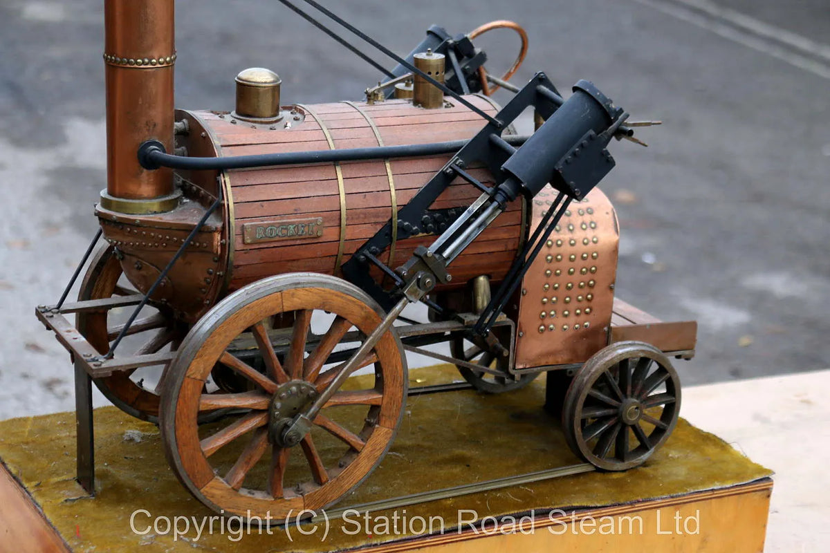 7 1/4 inch gauge display model Stephenson's "Rocket"