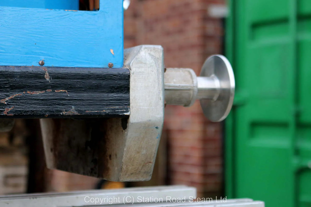7 1/4 inch gauge battery-electric shunter