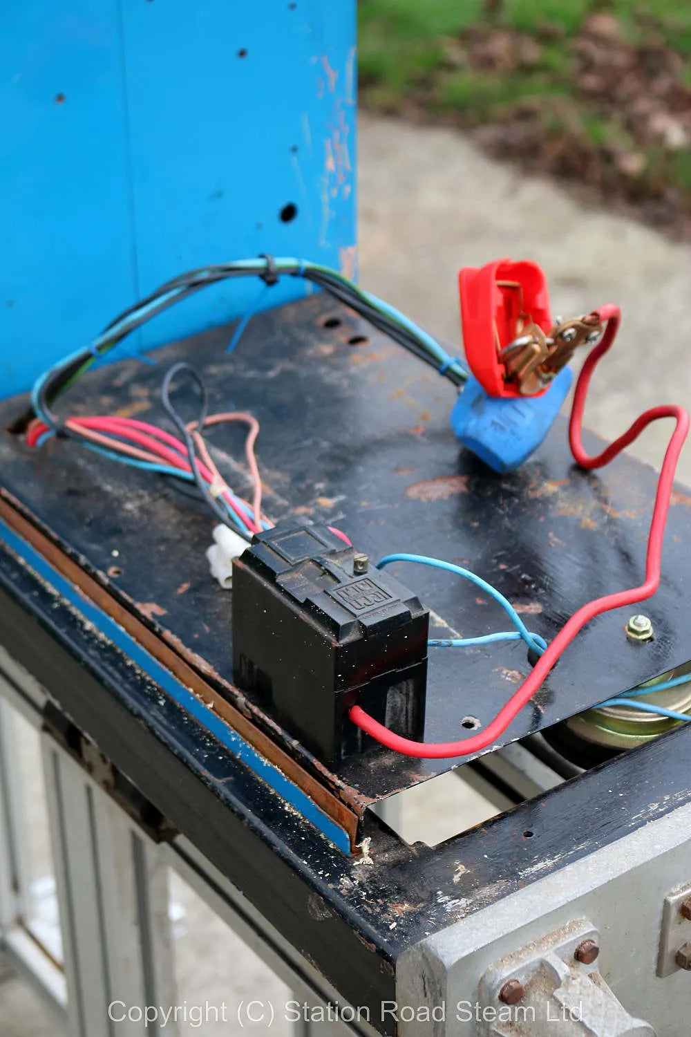 7 1/4 inch gauge battery-electric shunter