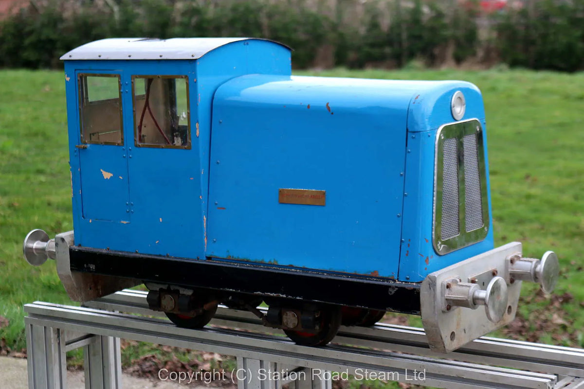 7 1/4 inch gauge battery-electric shunter