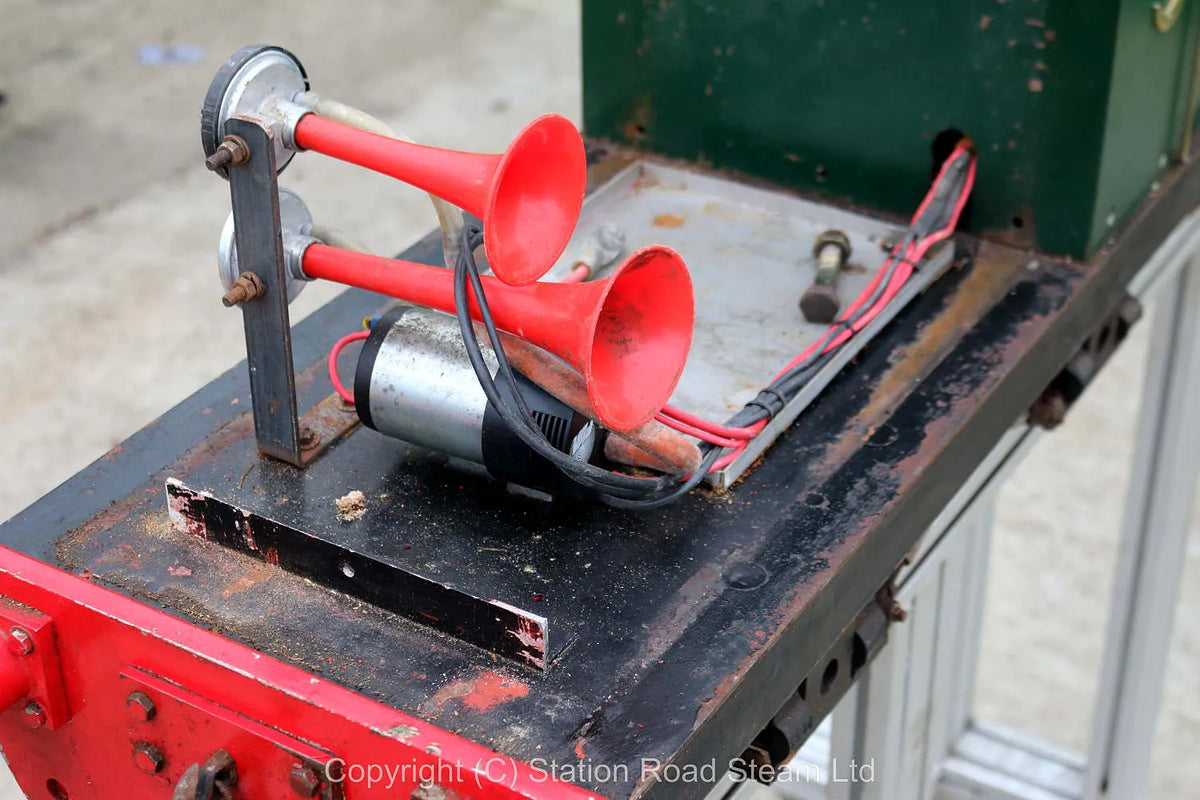7 1/4 inch gauge battery-electric shunter