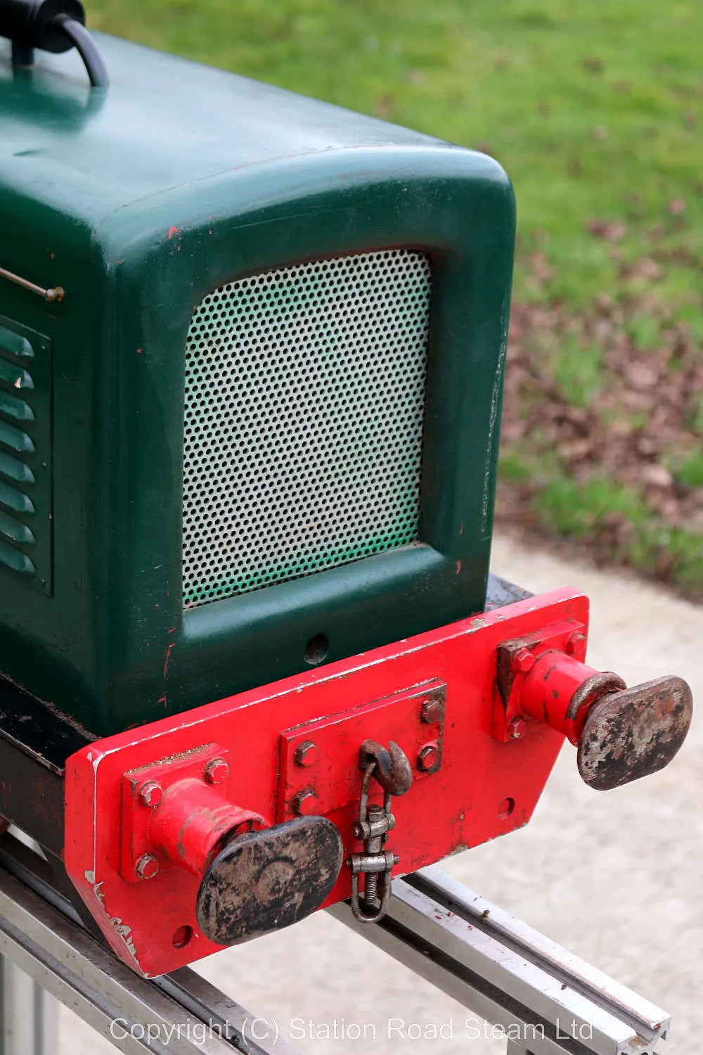 7 1/4 inch gauge battery-electric shunter
