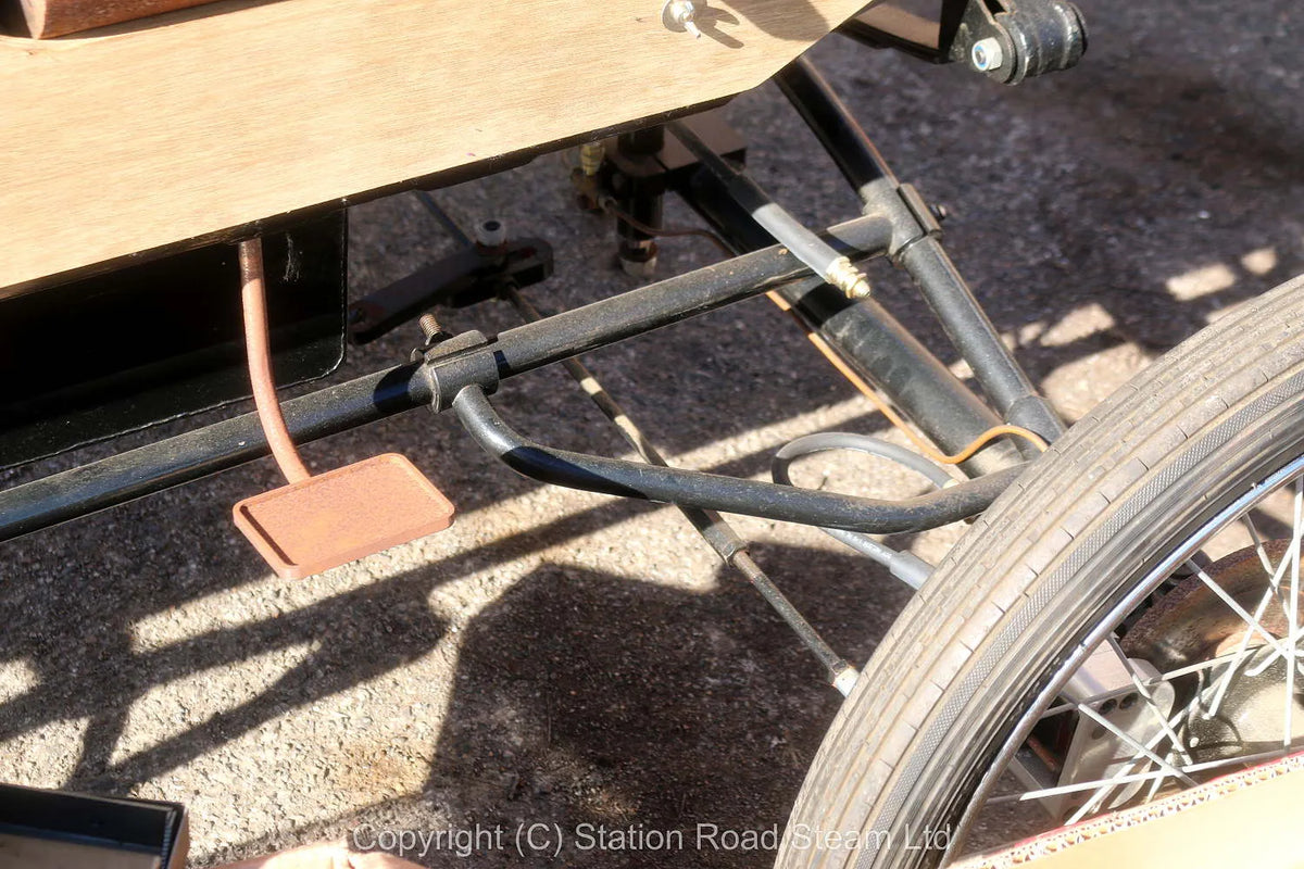Part-built Likamobile steam car