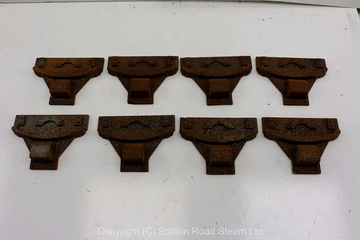 Eight 7 1/4 inch gauge axlebox pillar castings