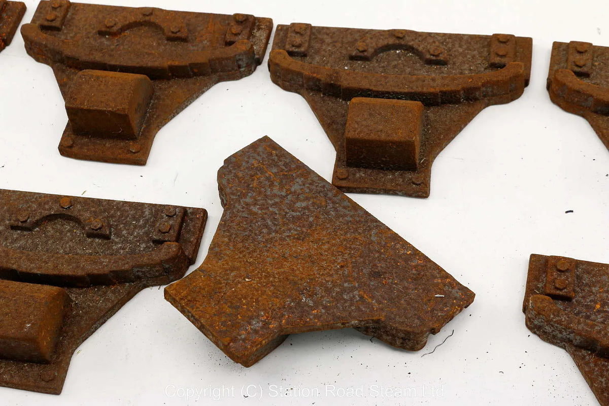 Eight 7 1/4 inch gauge axlebox pillar castings