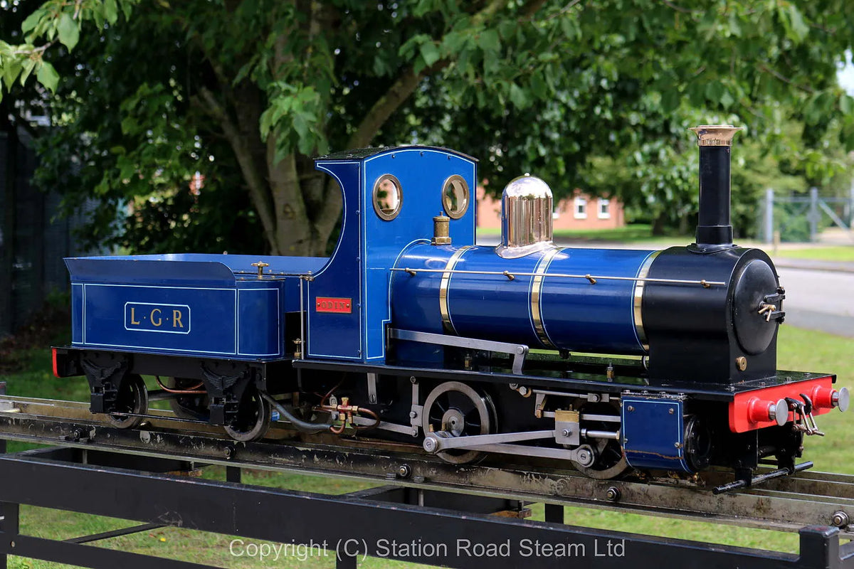 5 inch gauge Polly II 0-4-0 with tender