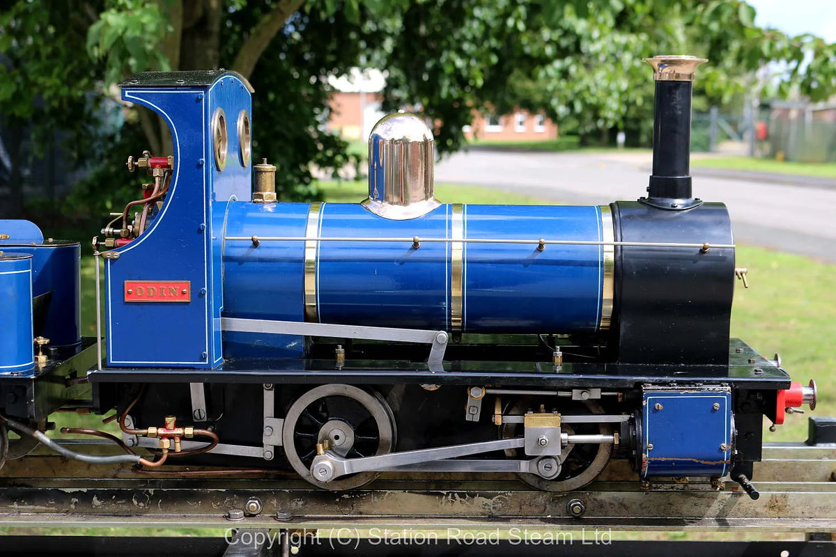 5 inch gauge Polly II 0-4-0 with tender