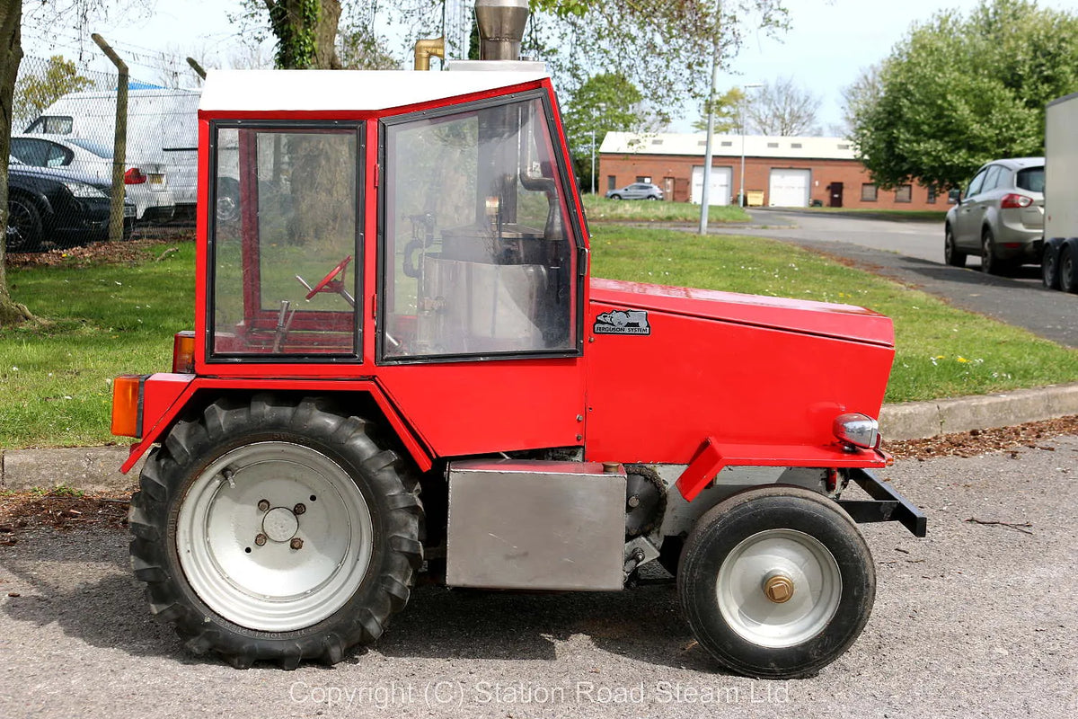 4 inch scale "Caradoc" steam tractor