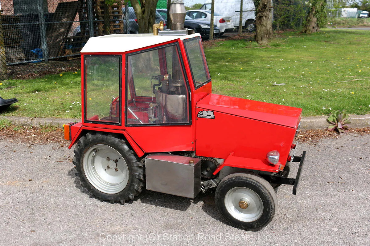4 inch scale "Caradoc" steam tractor