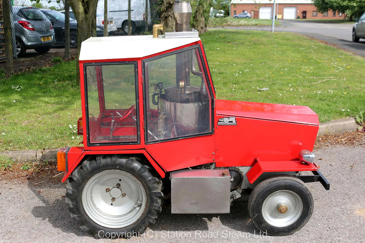 4 inch scale "Caradoc" steam tractor