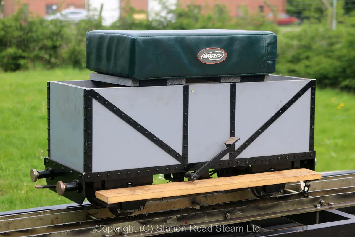 5 inch gauge "Sweet Pea" with driving truck