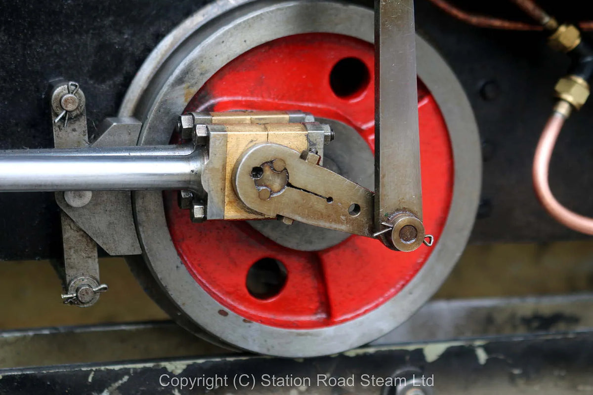 5 inch gauge "Sweet Pea" with driving truck