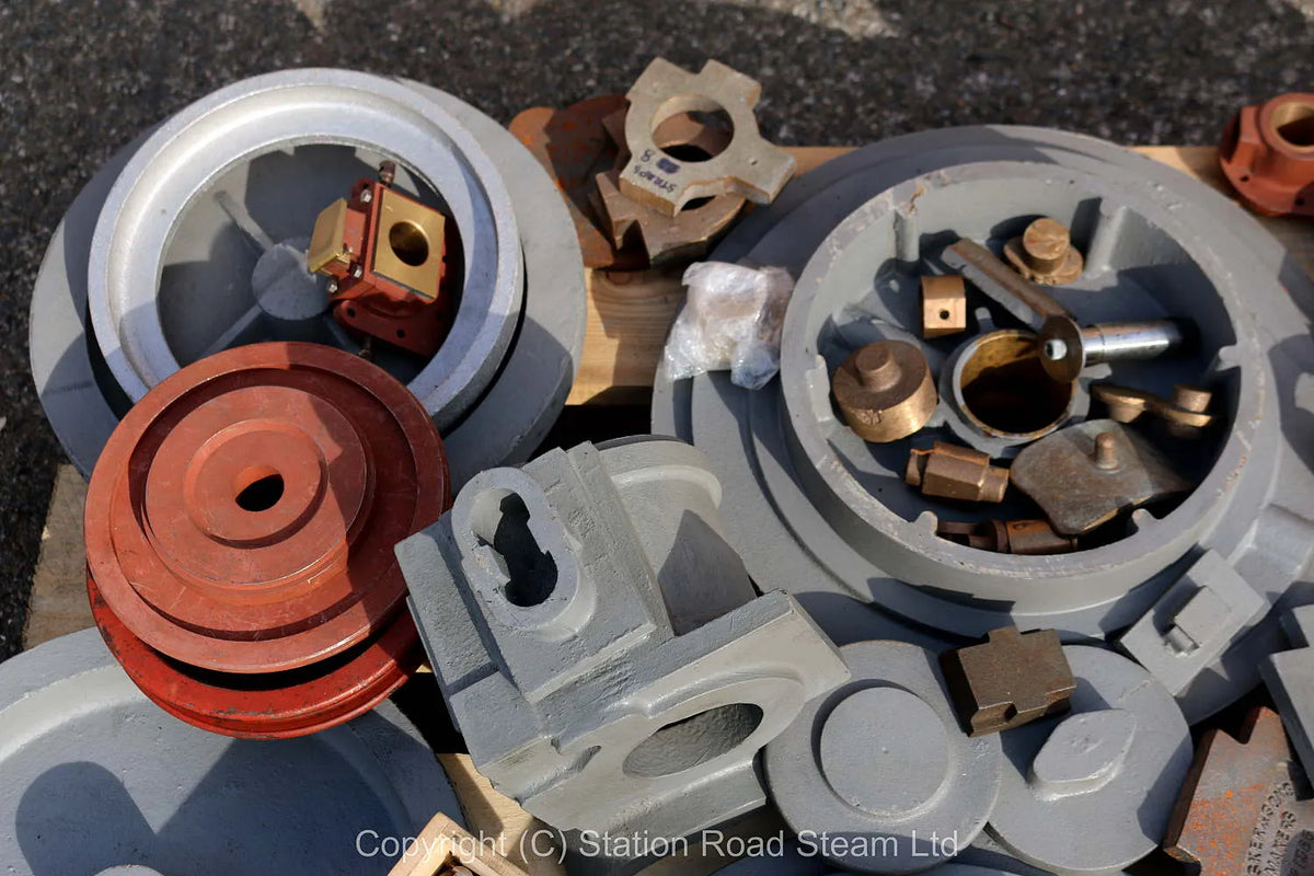 4 inch scale Tasker "Little Giant" parts/castings/copper boiler