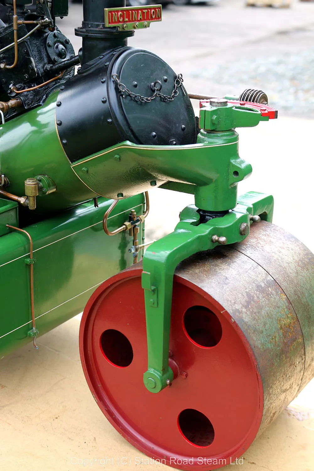 3 inch scale Wallis and Steevens "Simplicity" roller with driving truck