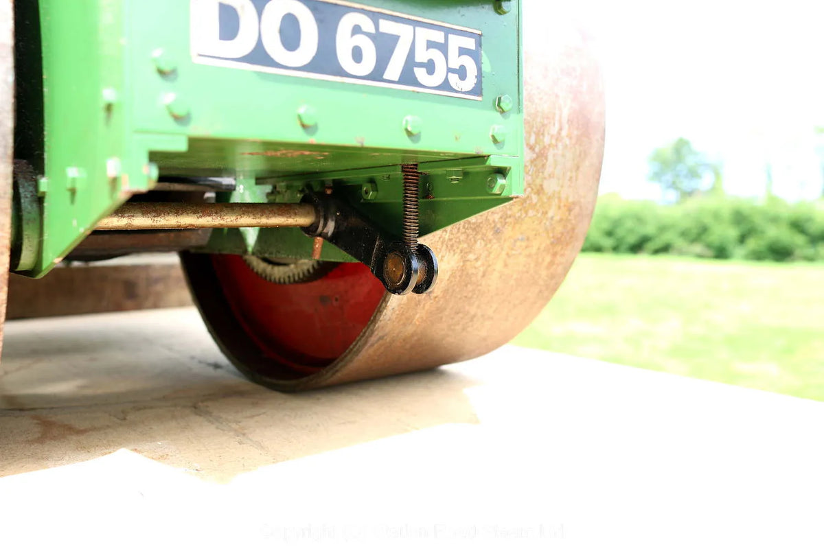 3 inch scale Wallis and Steevens "Simplicity" roller with driving truck