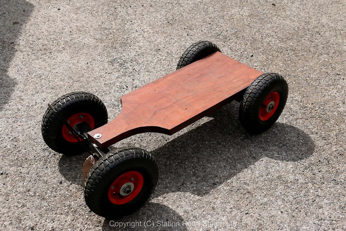 3 inch scale Wallis and Steevens "Simplicity" roller with driving truck