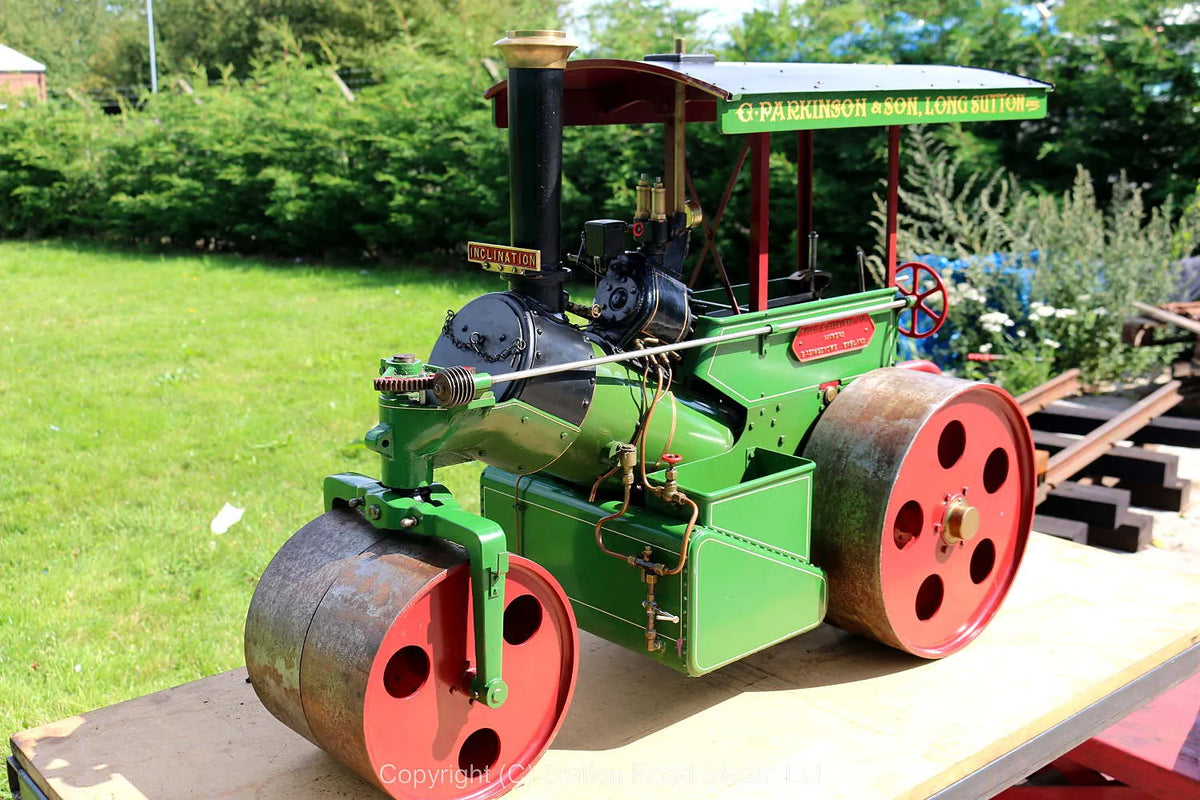 3 inch scale Wallis and Steevens "Simplicity" roller with driving truck
