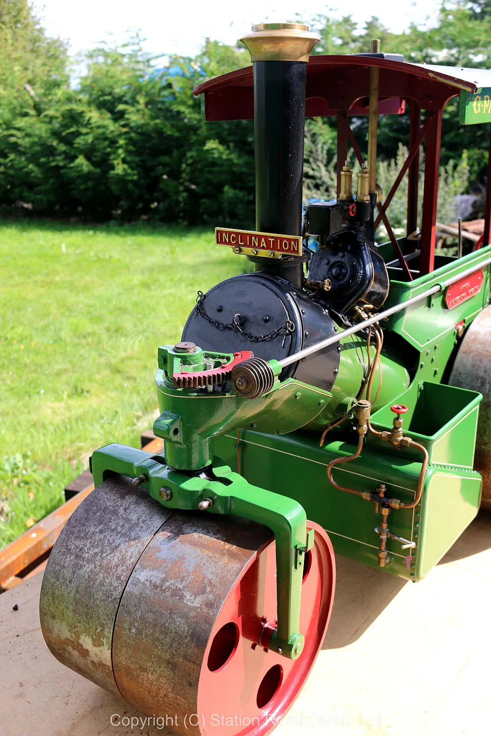 3 inch scale Wallis and Steevens "Simplicity" roller with driving truck