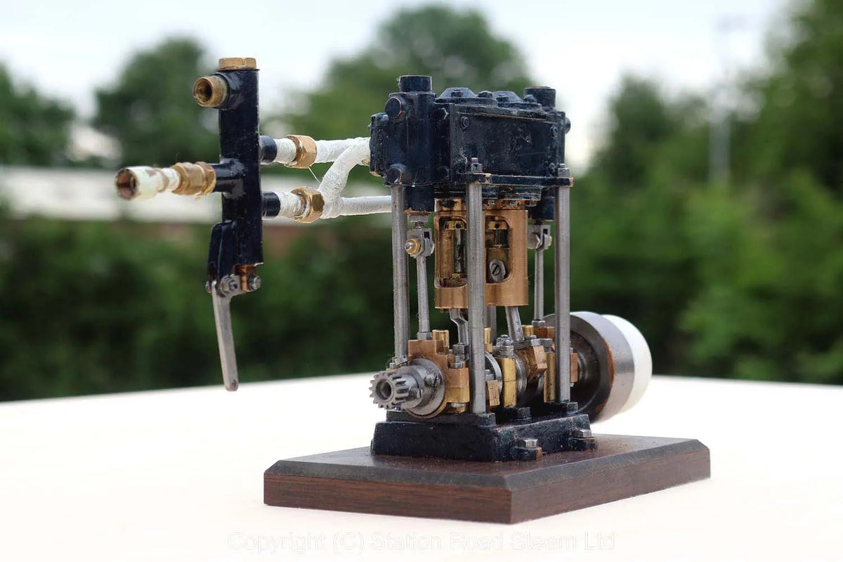 Reeves "Borderer" vertical twin with reversing