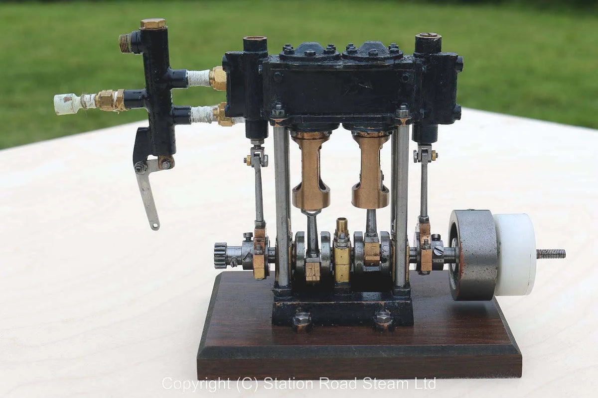 Reeves "Borderer" vertical twin with reversing