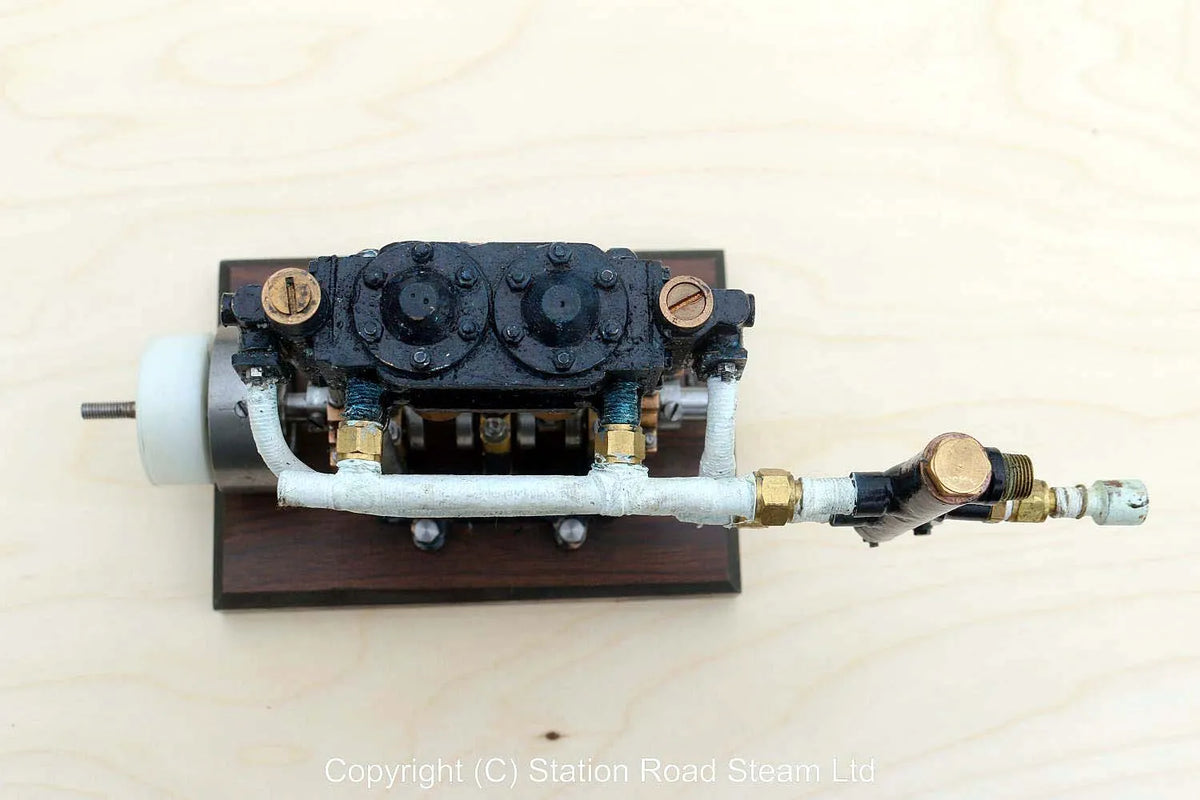 Reeves "Borderer" vertical twin with reversing