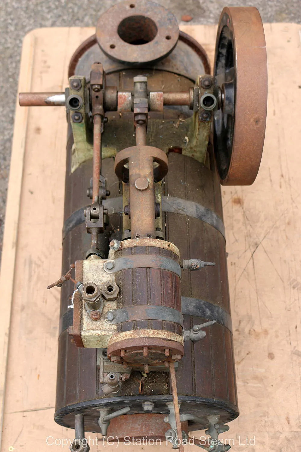 Semi-portable engine