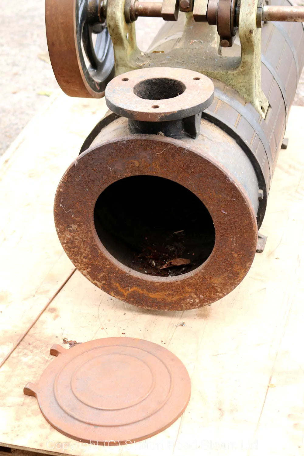Semi-portable engine