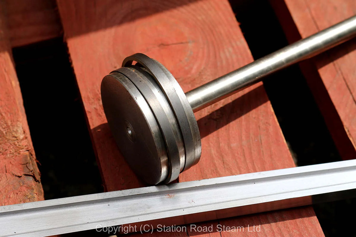 7 1/4 inch gauge LNER V2 for restoration