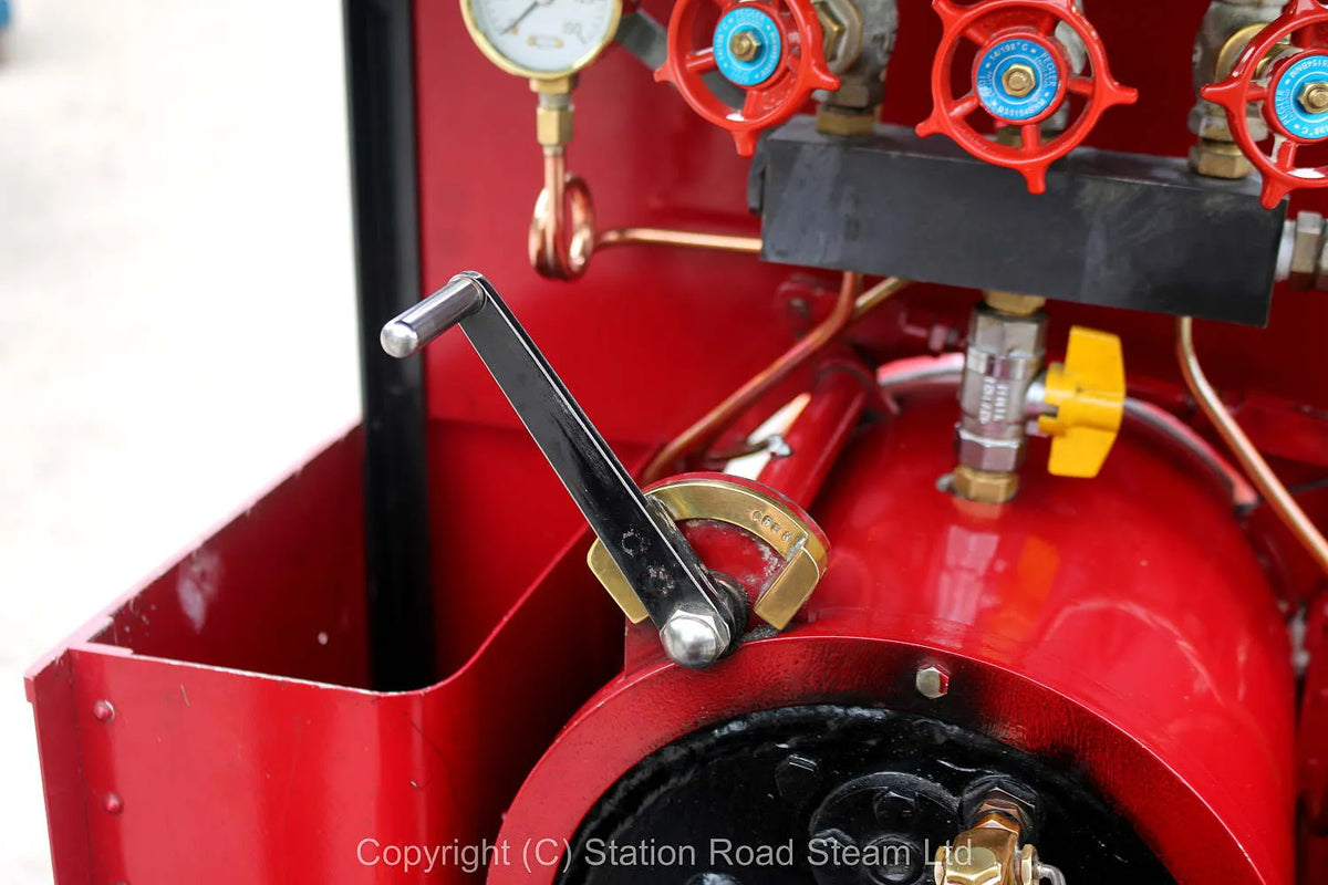 7 1/4 inch gauge "Romulus" 0-4-0T with tender