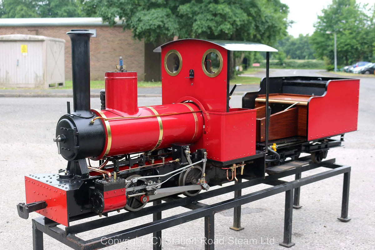 7 1/4 inch gauge "Romulus" 0-4-0T with tender