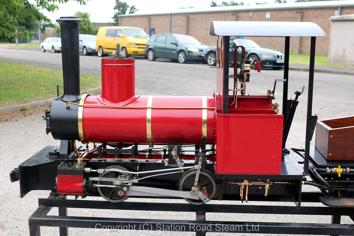 7 1/4 inch gauge "Romulus" 0-4-0T with tender