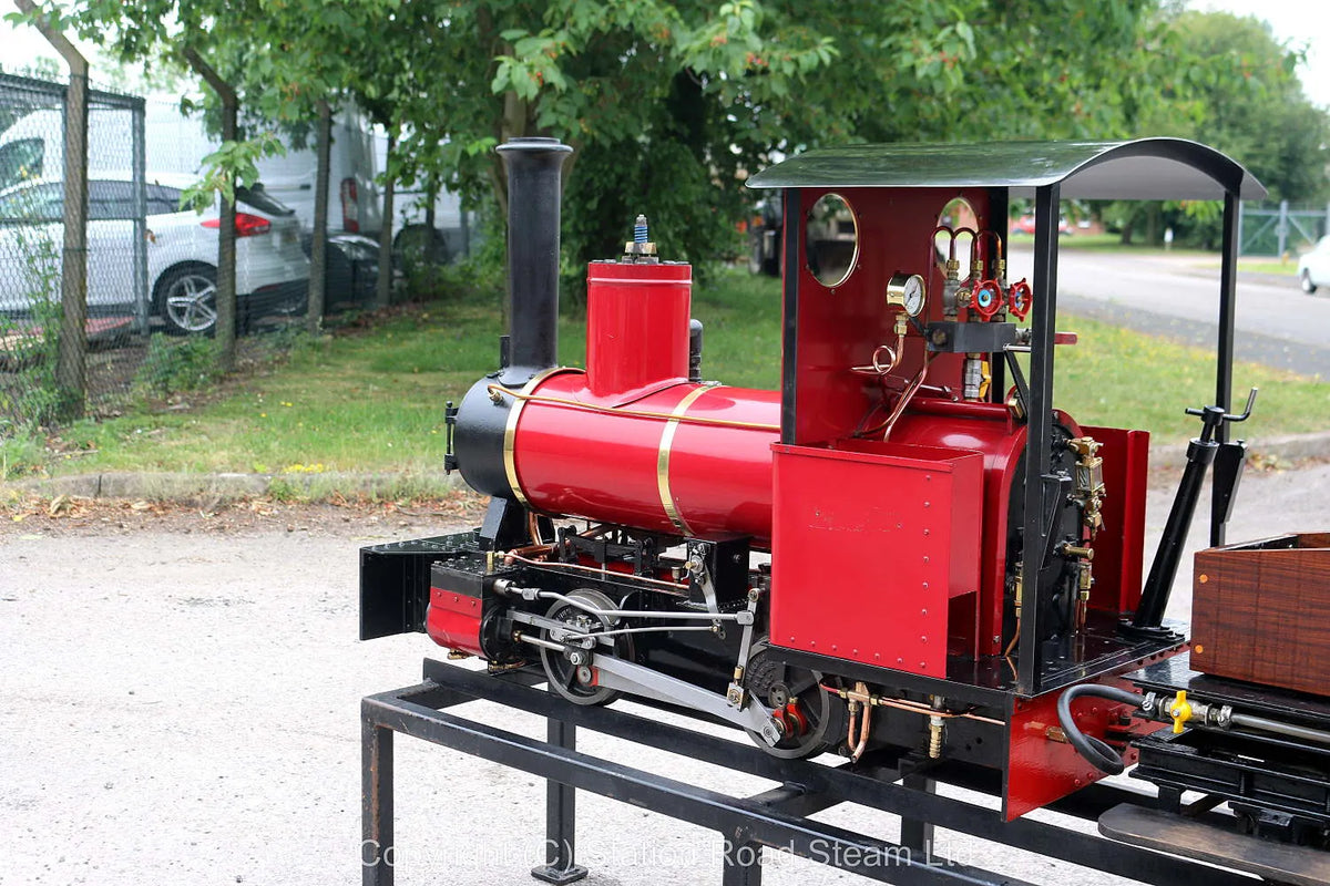 7 1/4 inch gauge "Romulus" 0-4-0T with tender