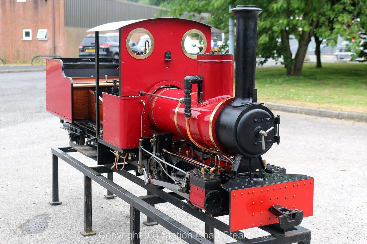 7 1/4 inch gauge "Romulus" 0-4-0T with tender