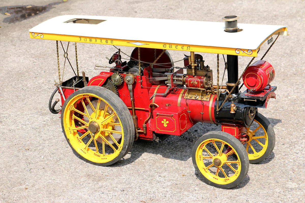 2 1/2 inch scale Showmans tractor with driving truck