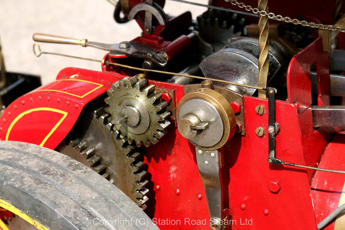 2 1/2 inch scale Showmans tractor with driving truck