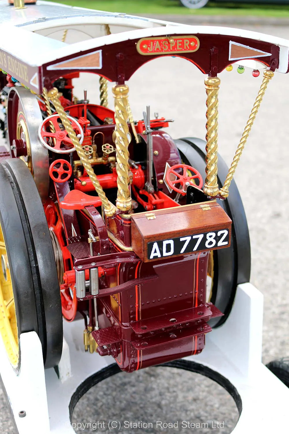 2 inch scale Burrell Gold Medal Showmans tractor