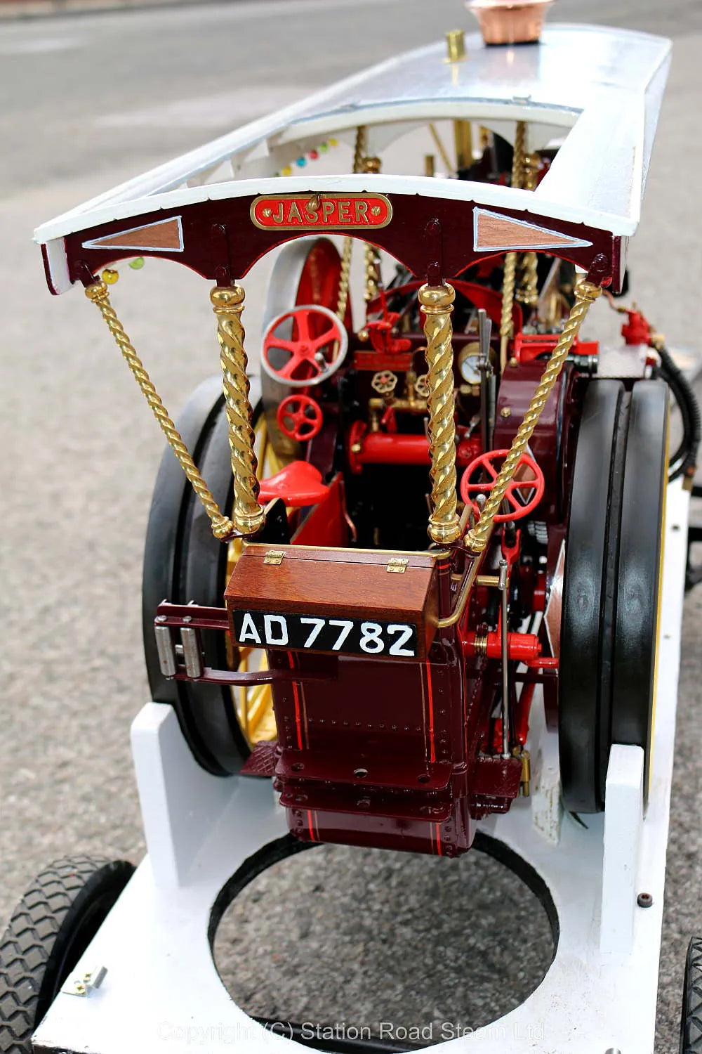 2 inch scale Burrell Gold Medal Showmans tractor