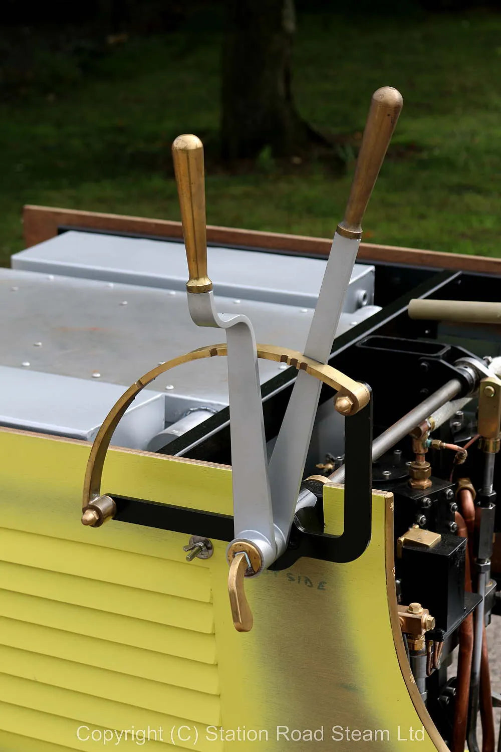 Part-built Likamobile steam car