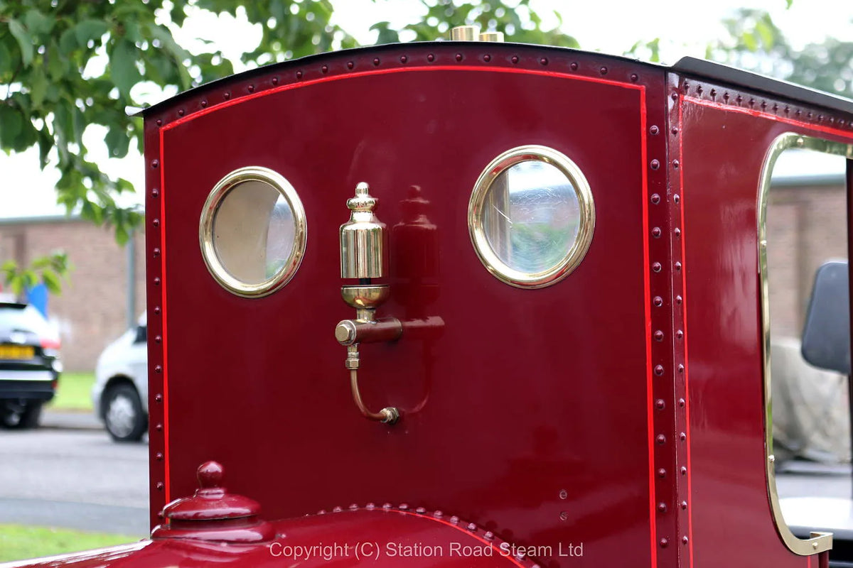 7 1/4 inch gauge Bagnall with driving truck