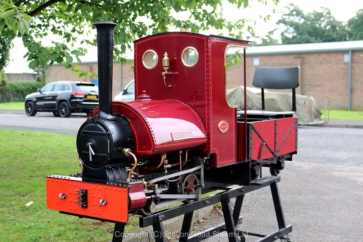7 1/4 inch gauge Bagnall with driving truck