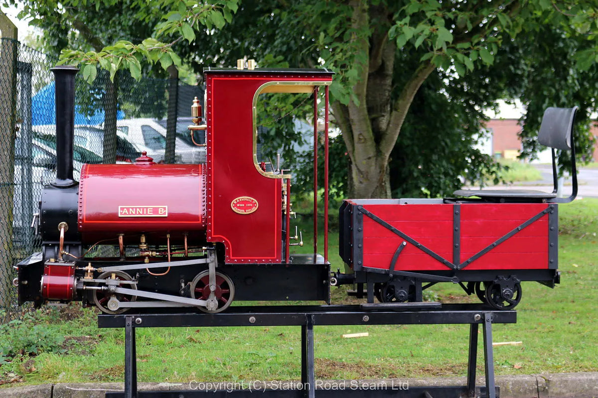 7 1/4 inch gauge Bagnall with driving truck