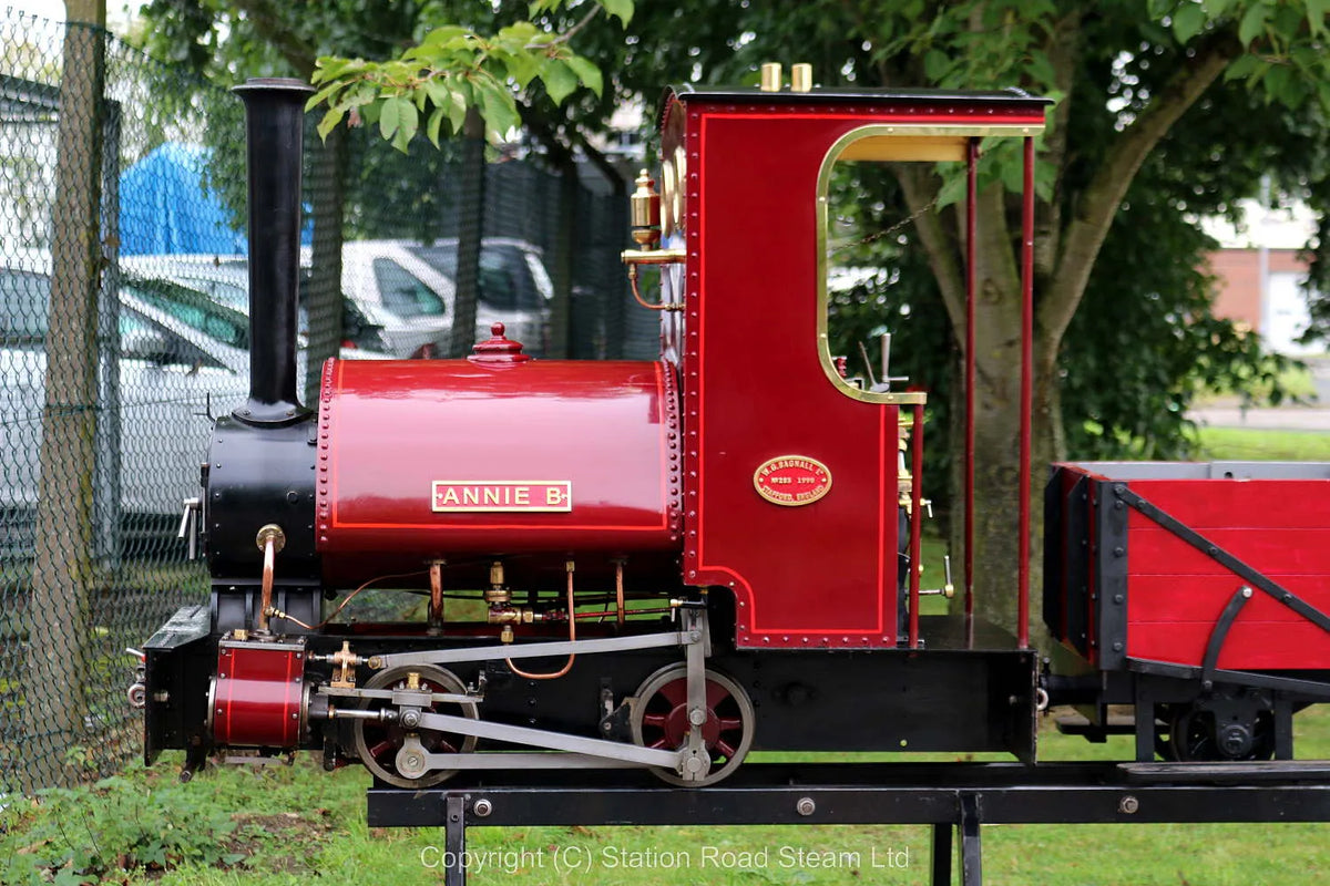 7 1/4 inch gauge Bagnall with driving truck