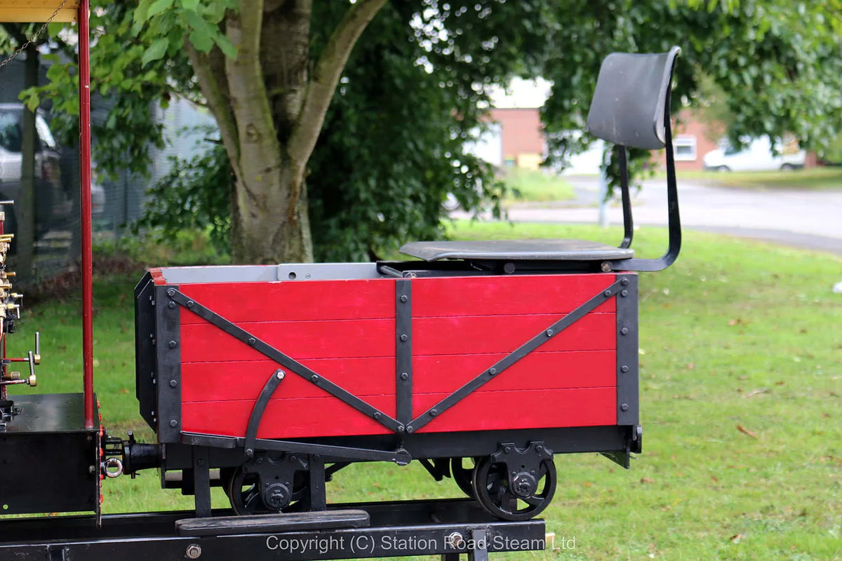 7 1/4 inch gauge Bagnall with driving truck