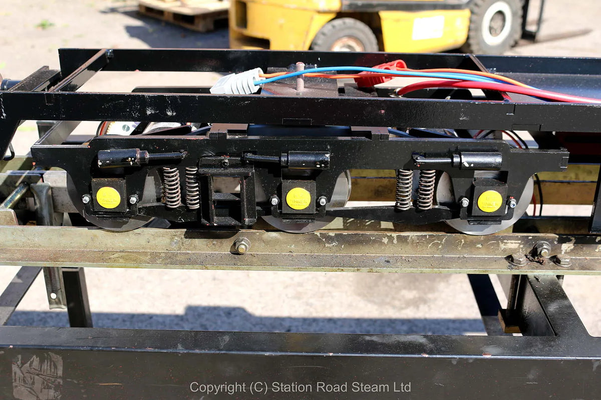 5 inch gauge Class 37 battery electric with new batteries
