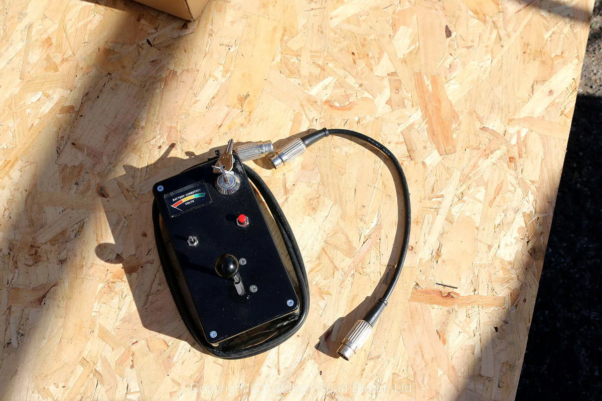 5 inch gauge Class 37 battery electric with new batteries