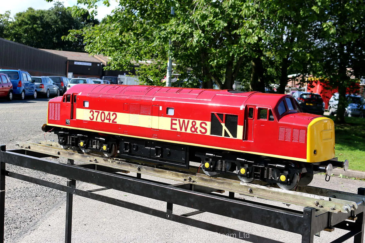 5 inch gauge Class 37 battery electric with new batteries