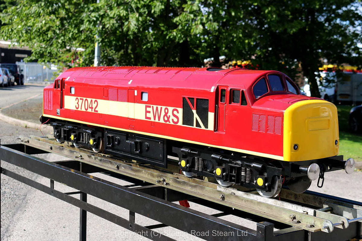 5 inch gauge Class 37 battery electric with new batteries