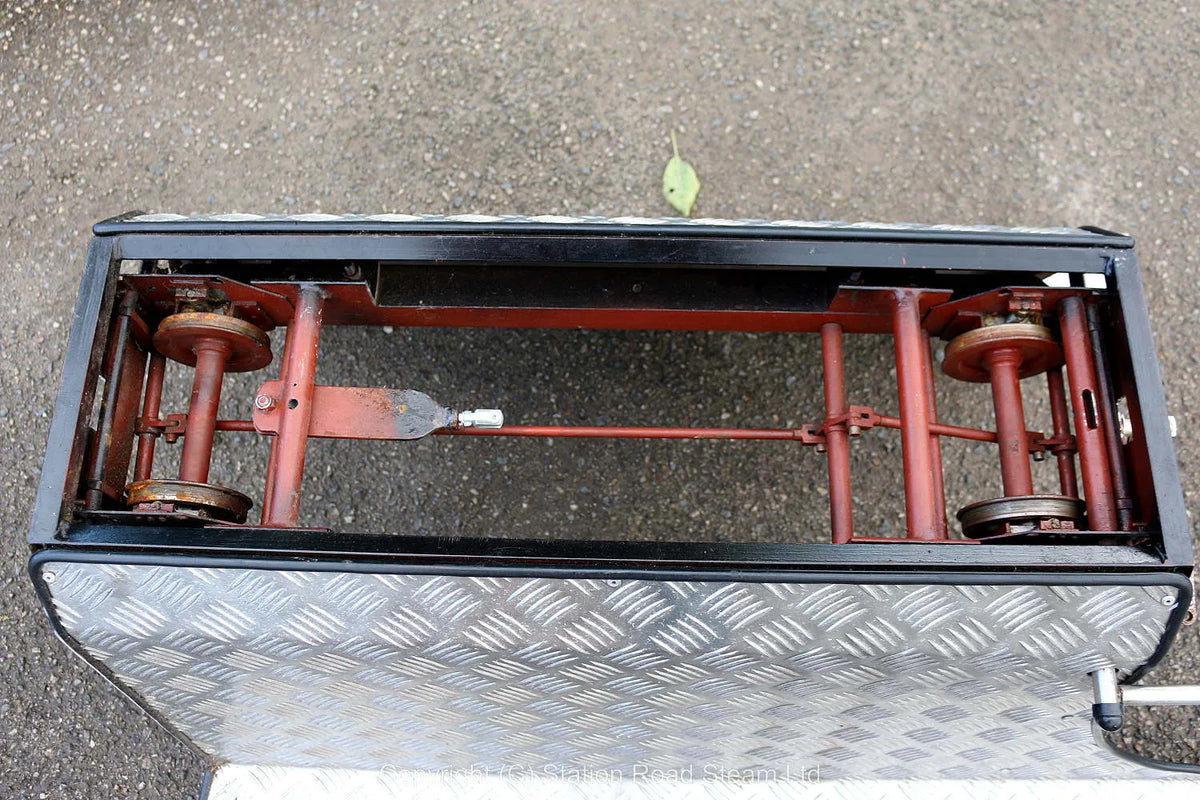 5 inch gauge braked raised level driving truck with leg boards