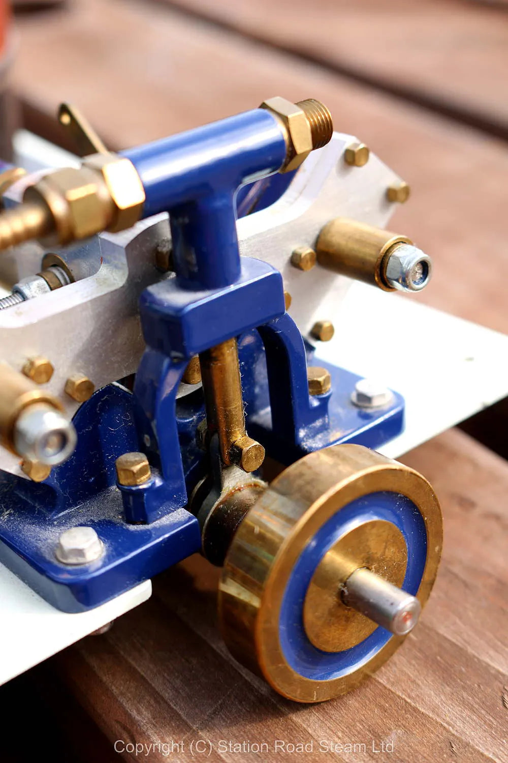 Hemmens Richmond twin cylinder engine with Wharfedale boiler