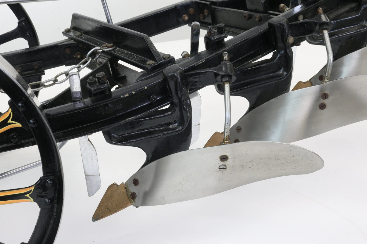 2 inch scale Fowler 6 furrow balanced plough